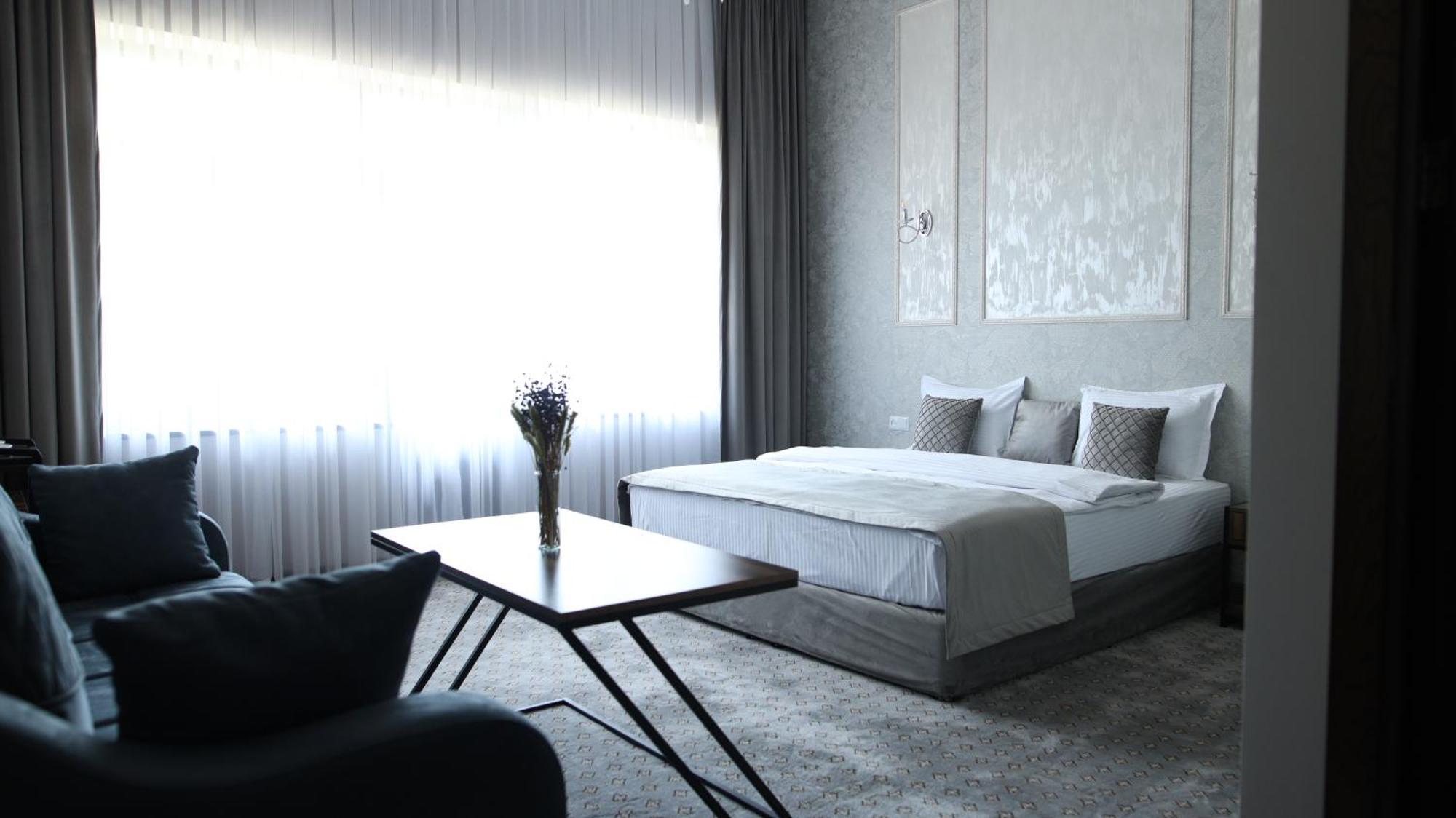 Bmg Hotel By Grigoryans Group غوريس المظهر الخارجي الصورة
