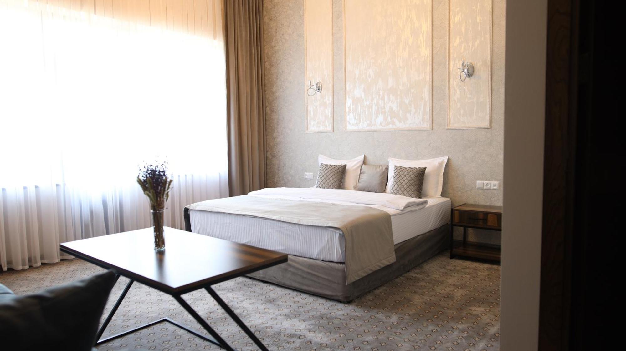Bmg Hotel By Grigoryans Group غوريس المظهر الخارجي الصورة