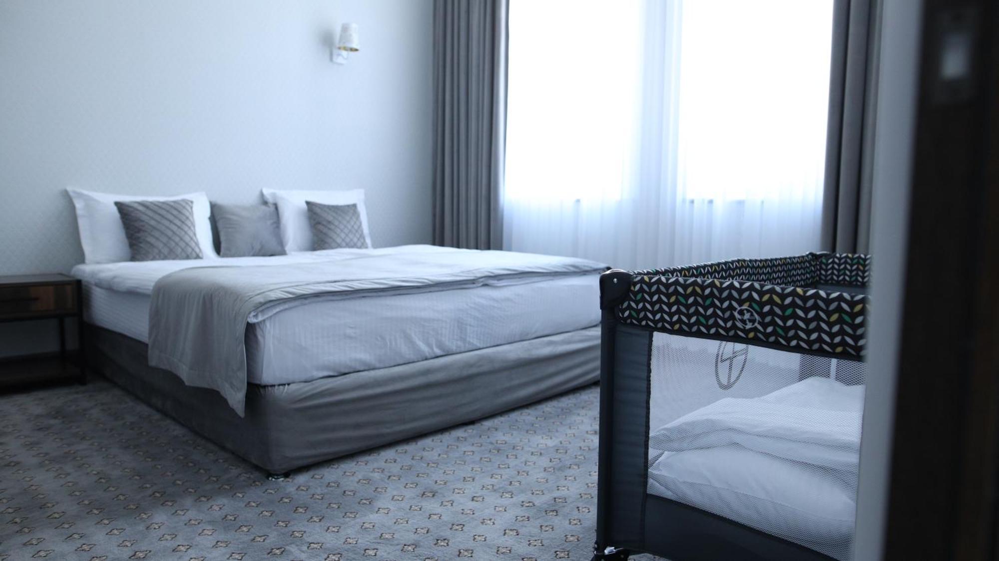 Bmg Hotel By Grigoryans Group غوريس المظهر الخارجي الصورة