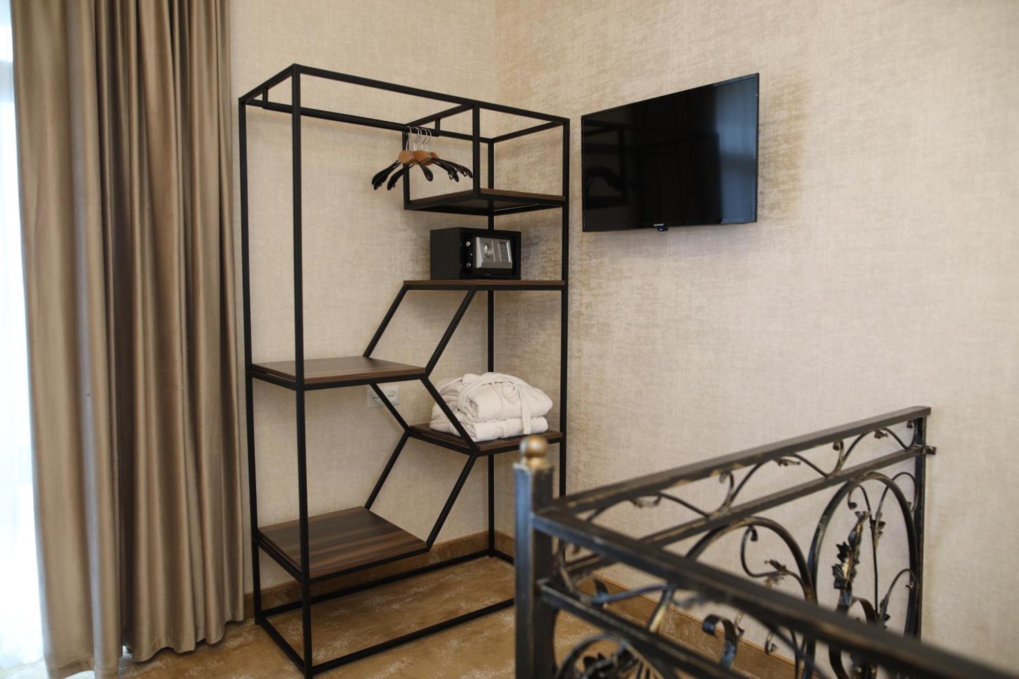 Bmg Hotel By Grigoryans Group غوريس المظهر الخارجي الصورة