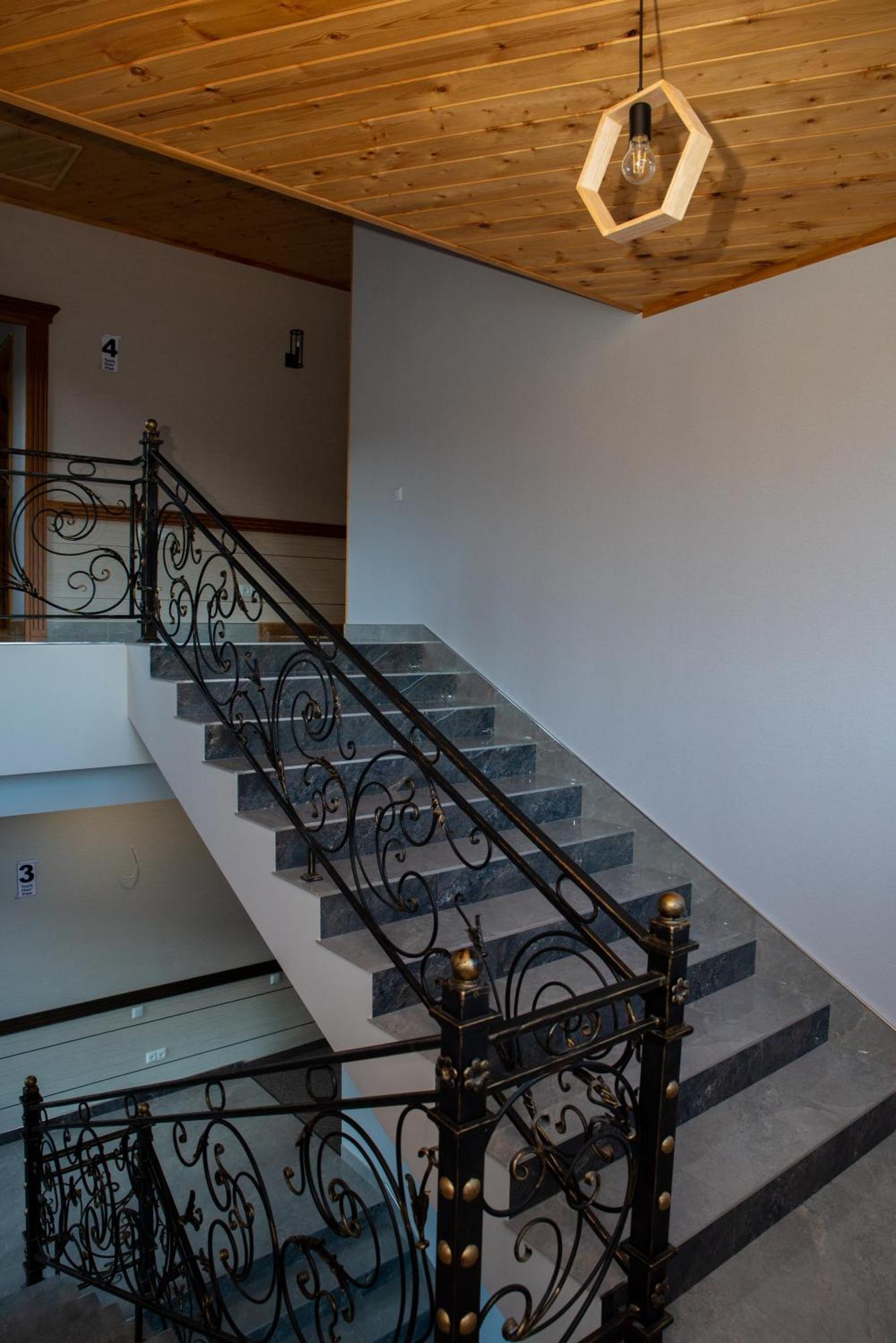 Bmg Hotel By Grigoryans Group غوريس المظهر الخارجي الصورة